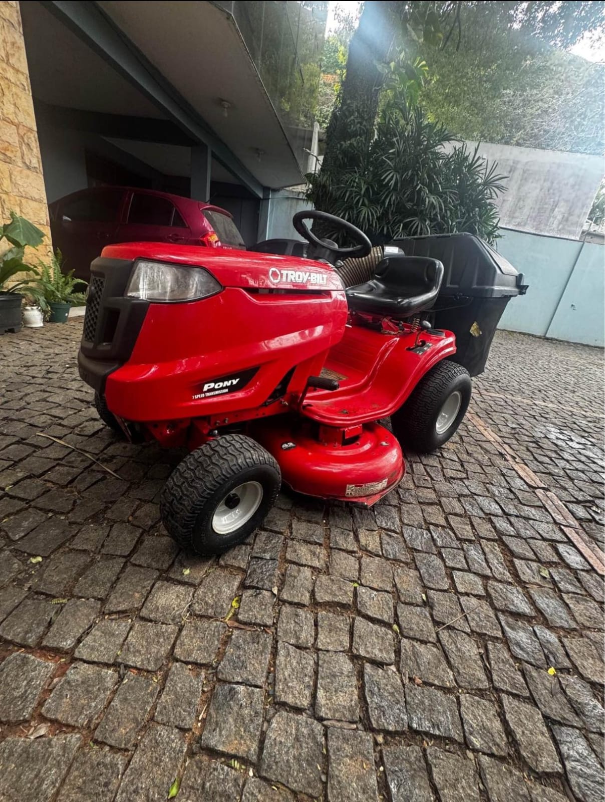TRACTOR CORTAPASTO TROY-BILT PONY 17.50HP 42.00' CON COLECTOR